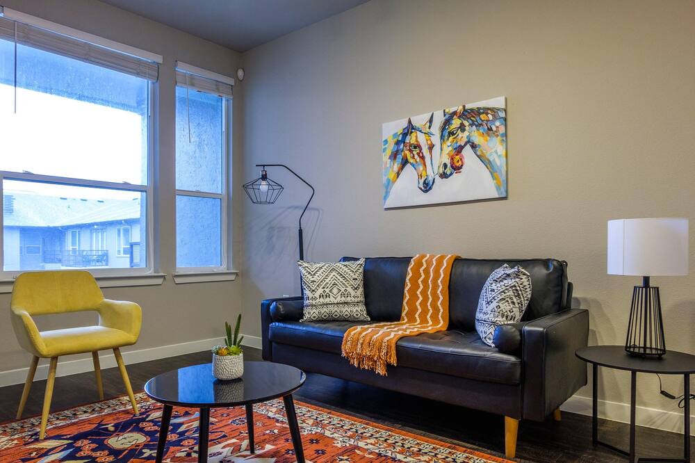 Photo of Livingroom in Fort Worth Cultural District