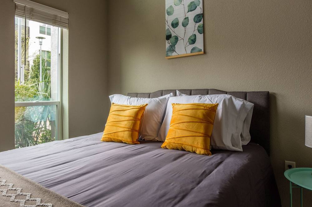 Photo of Bedroom in Fort Worth Cultural District