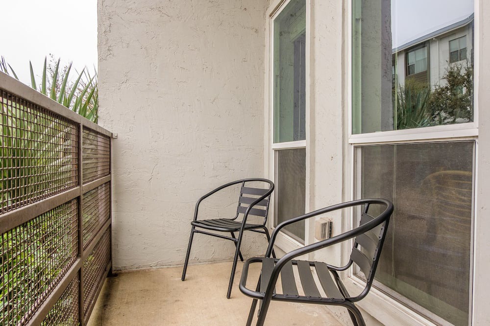 Photo of Patio Balcony in Fort Worth Cultural District
