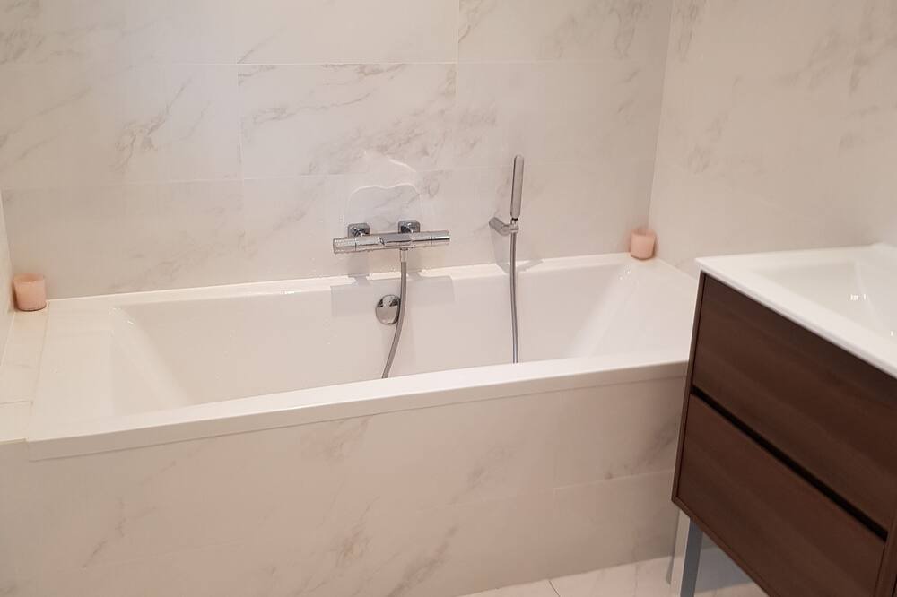 Photo of Bathroom in Castres