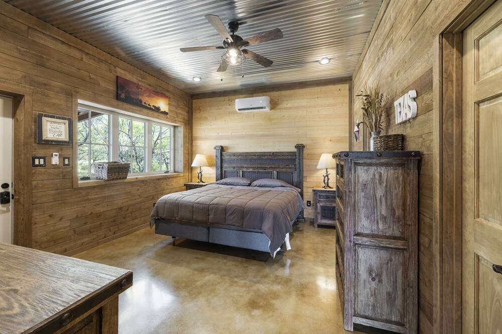 Photo of Bedroom in Dale