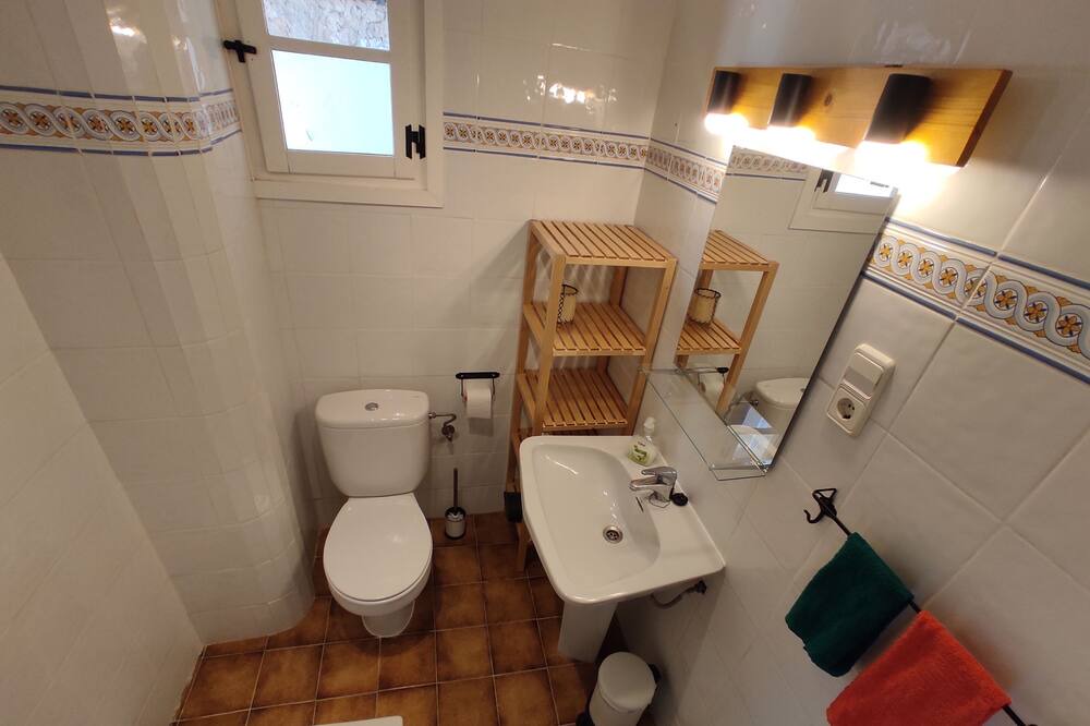 Photo of Bathroom in Castellet i la Gornal