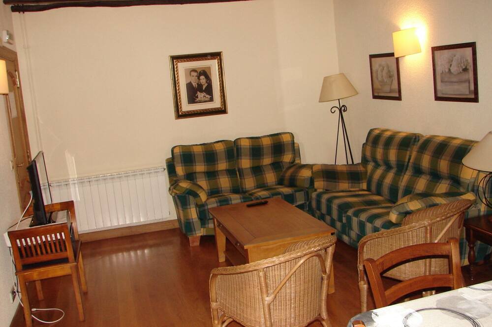 Photo of Livingroom in Uharte-Arakil