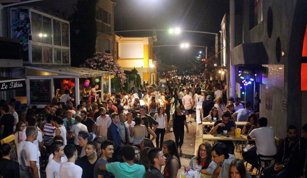 Photo of Others in Les Arenes