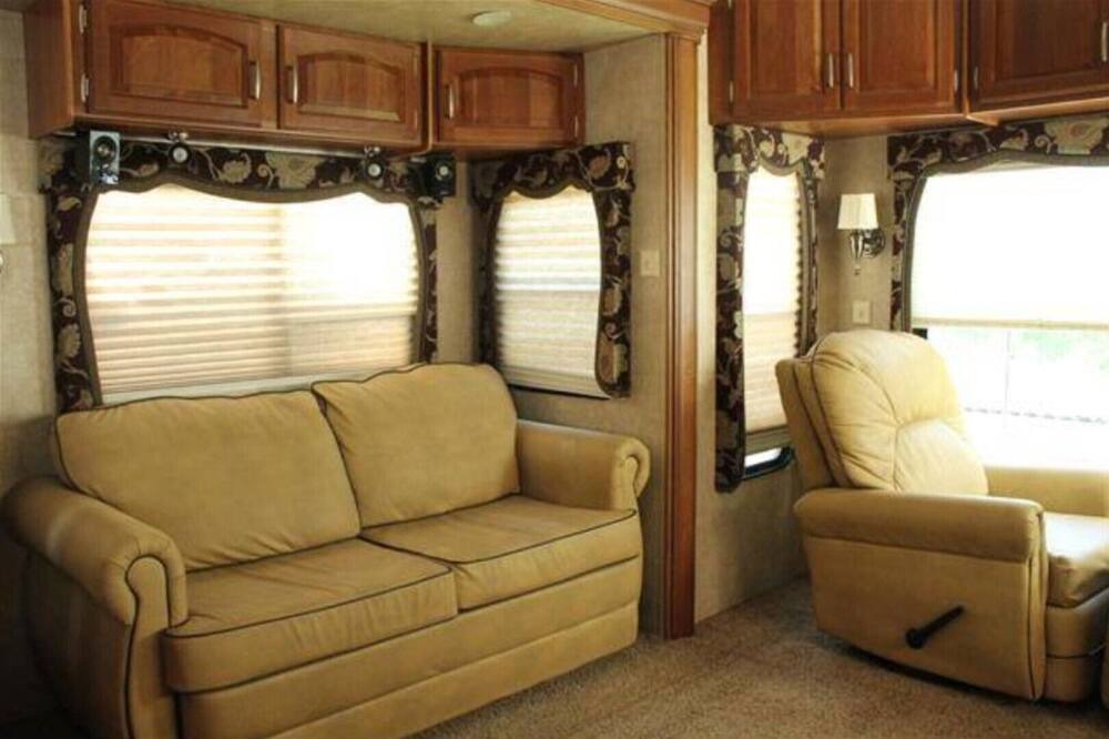 Photo of Others in Oak Hill