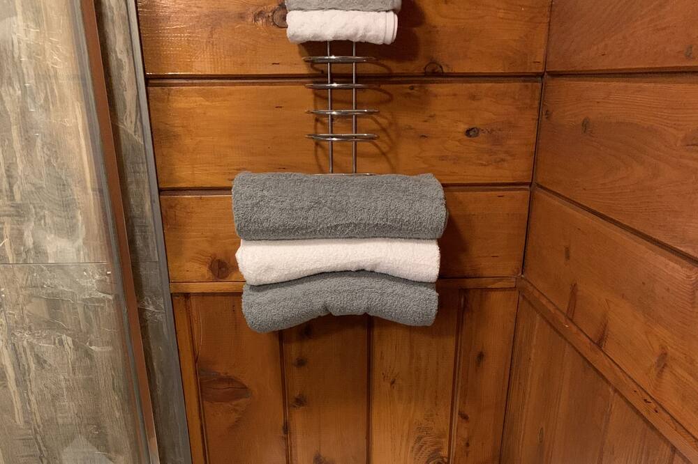 Photo of Bathroom in Chicago Park