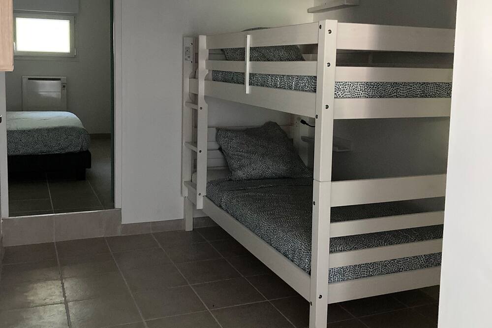 Photo of Bedroom in Mirabel-et-Blacons