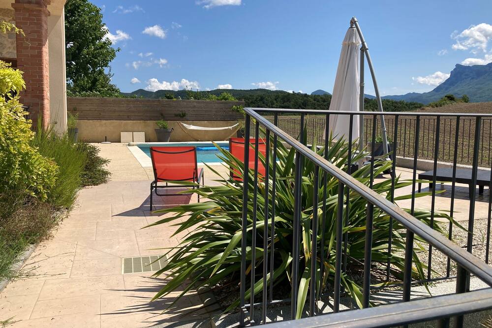 Photo of Patio Balcony in Mirabel-et-Blacons
