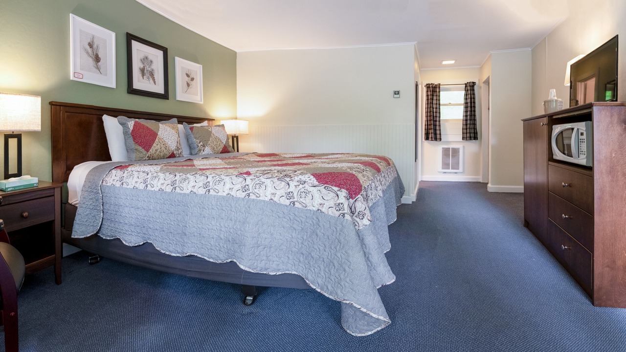 Photo of Bedroom in Salsbury Cove