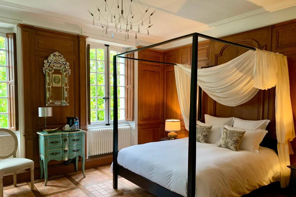 Photo of Bedroom in Saint-Samson-sur-Rance