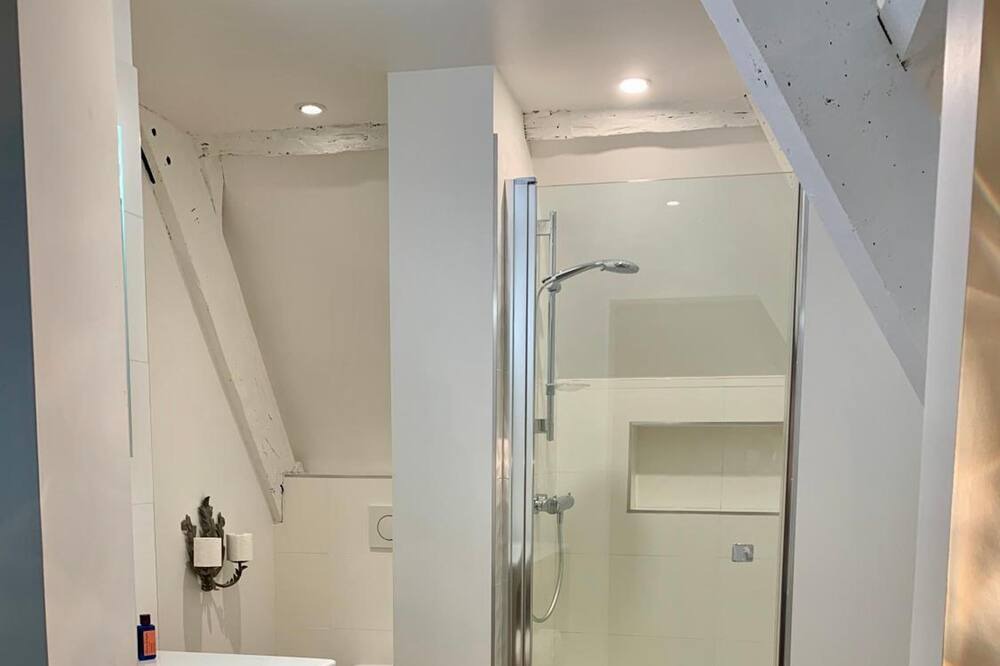 Photo of Bathroom in Saint-Samson-sur-Rance