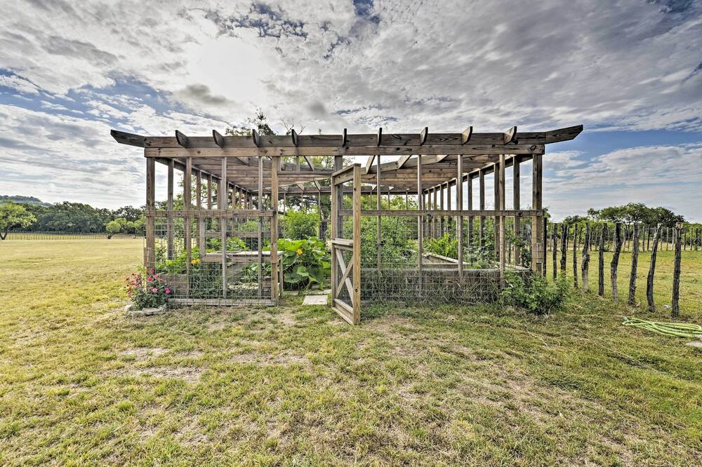 Photo of Outdoor in May