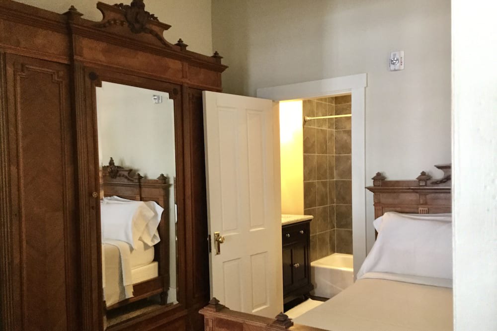 Photo of Others in Urbana