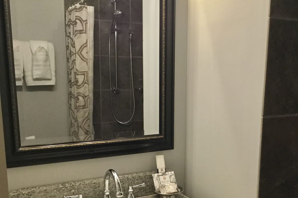 Photo of Bathroom in Urbana