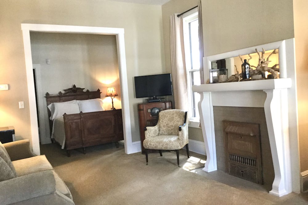 Photo of Others in Urbana