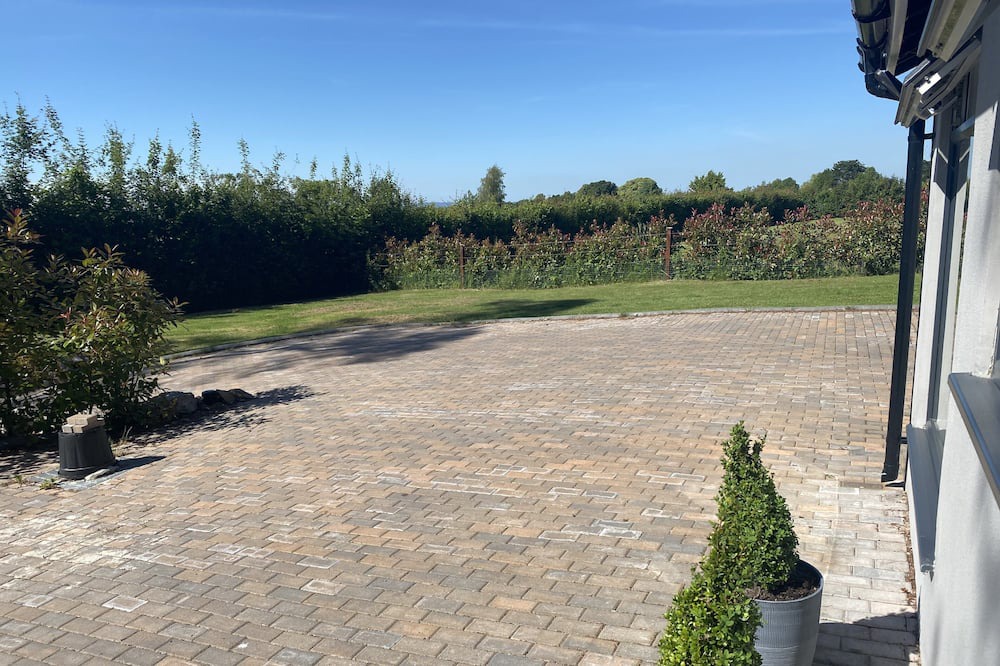 Photo of Outdoor in Pill