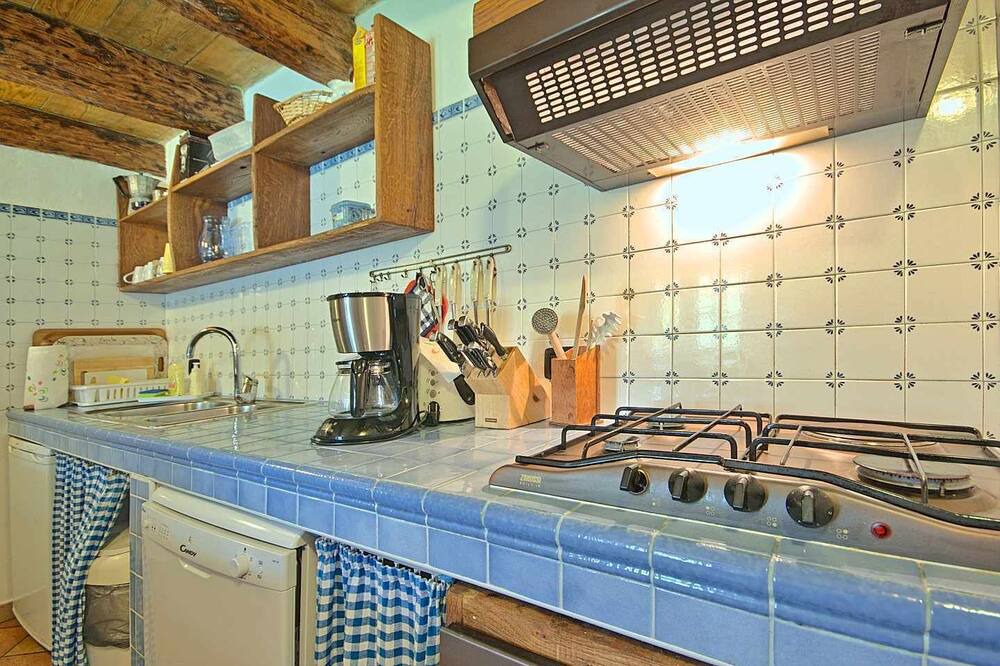 Photo of Kitchen in Mrgani