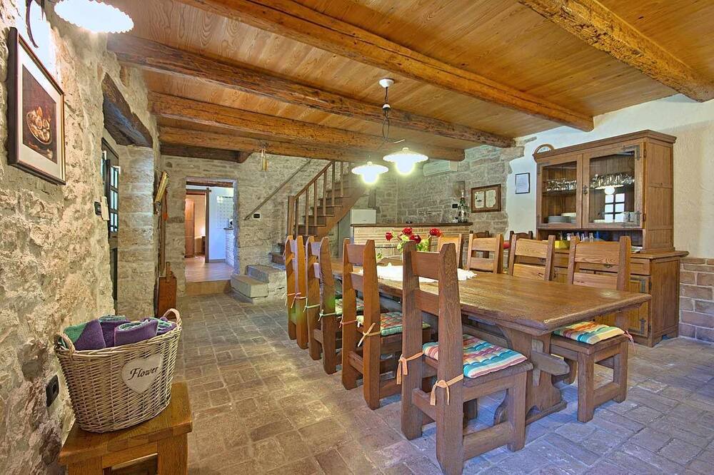 Photo of Livingroom in Mrgani