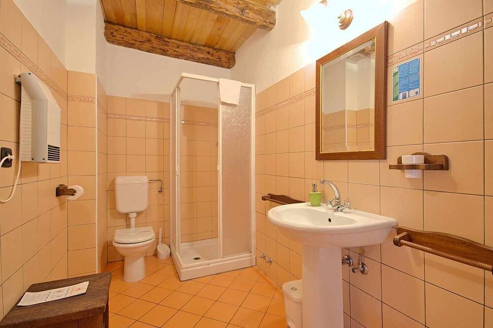 Photo of Bathroom in Mrgani