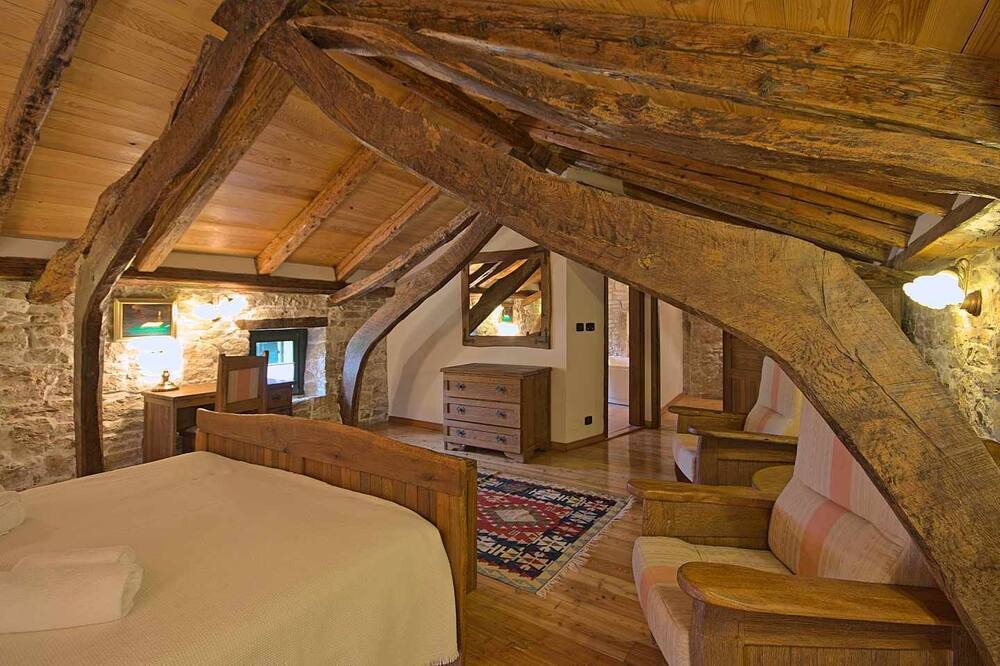 Photo of Bedroom in Mrgani