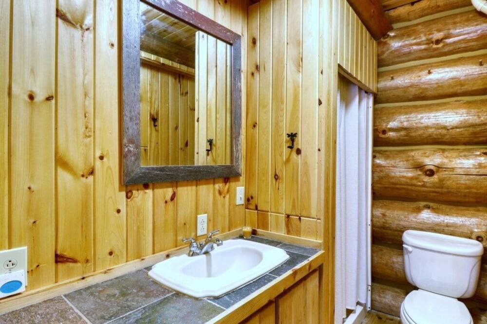 Photo of Bathroom in Osage