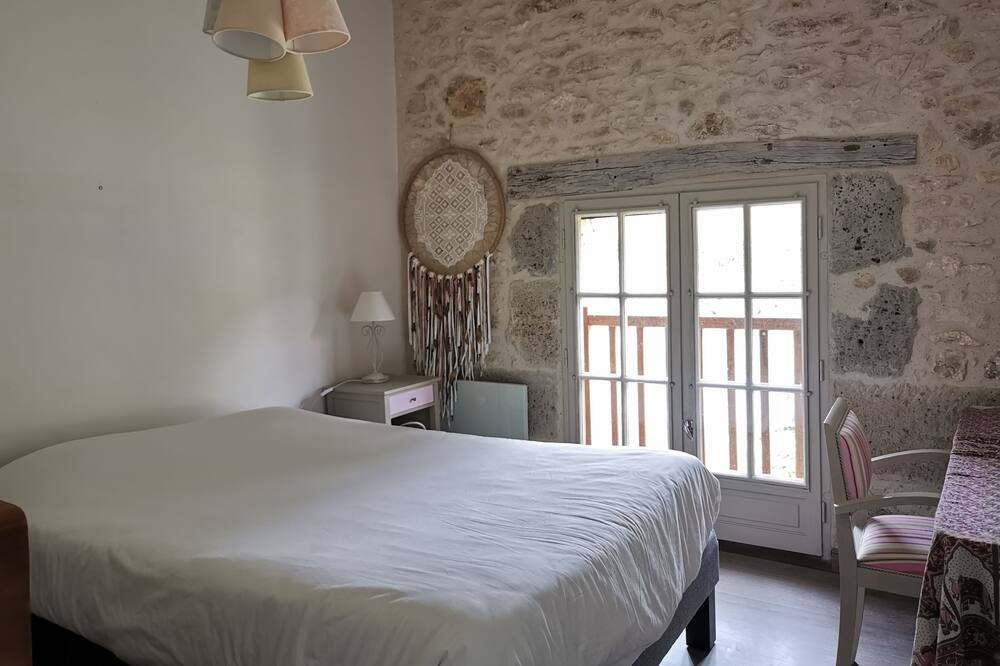Photo of Bedroom in Nerac