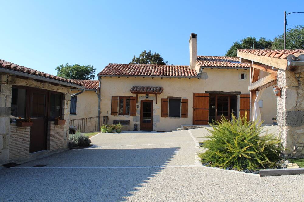 Photo of Outdoor in Nerac