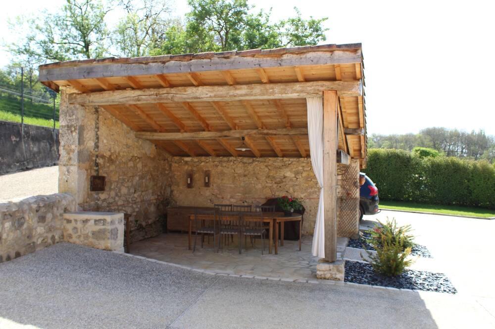 Photo of Outdoor in Nerac