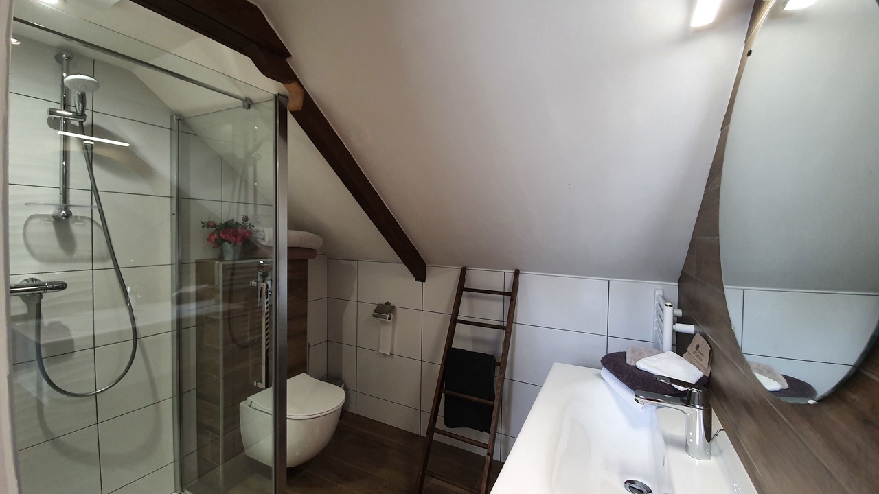 Photo of Bathroom in Saint-Sauveur-la-Pommeraye