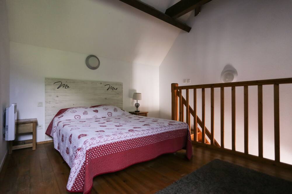 Photo of Bedroom in Cadeac
