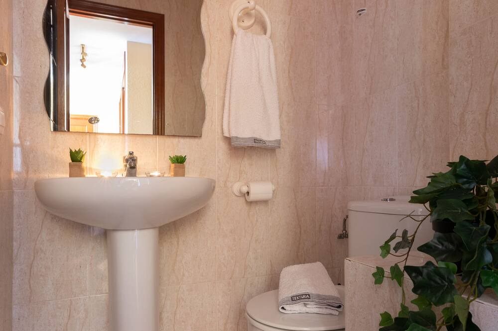 Photo of Bathroom in San Vicente de la Barquera