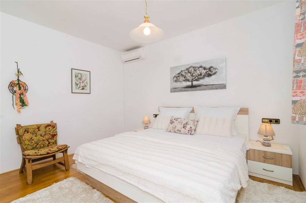 Photo of Bedroom in Okuklje