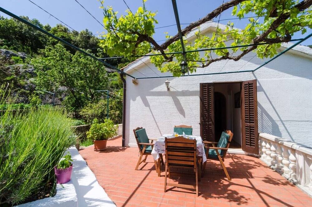 Photo of Patio Balcony in Okuklje