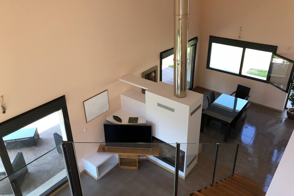 Photo of Livingroom in Longuida