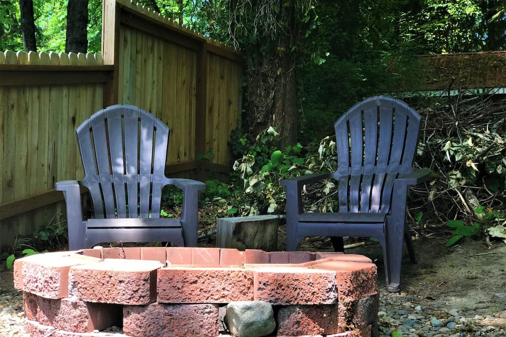 Photo of Others in Gold Bar