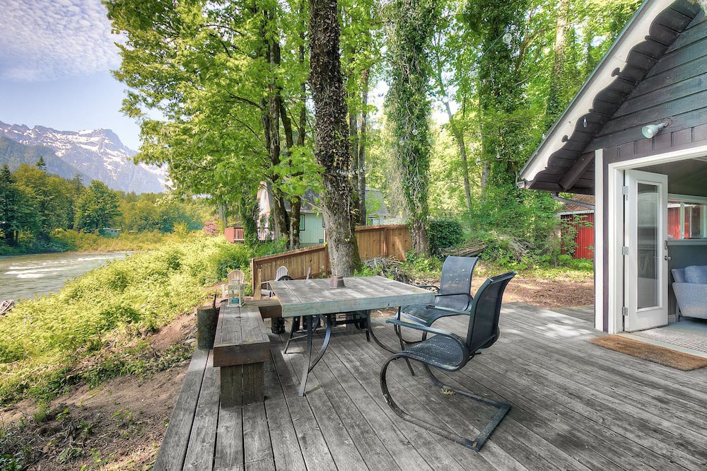 Photo of Others in Gold Bar