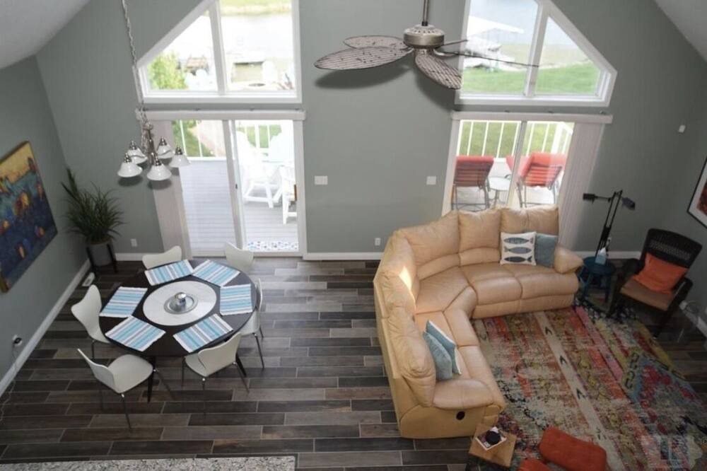 Photo of Livingroom in Sun Valley Lake