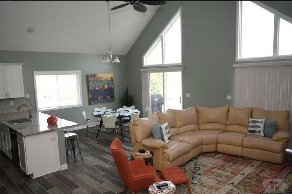 Photo of Livingroom in Sun Valley Lake