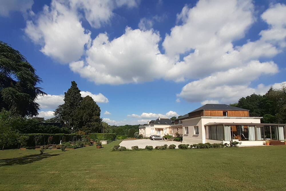 Photo of Others in Savonnieres