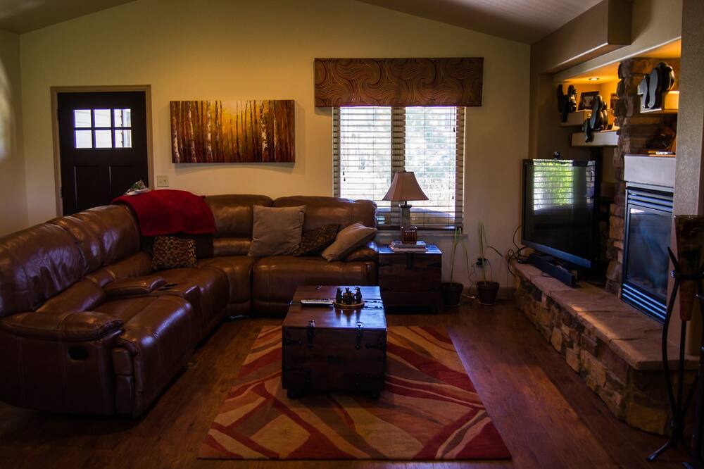 Photo of Livingroom in Casper