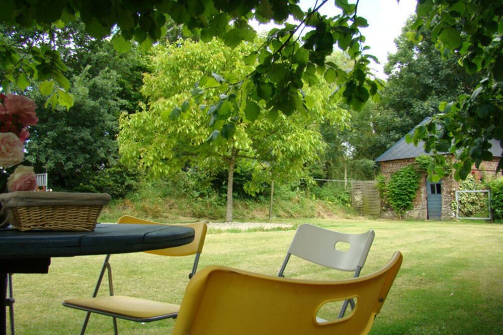Photo of Outdoor in Riville