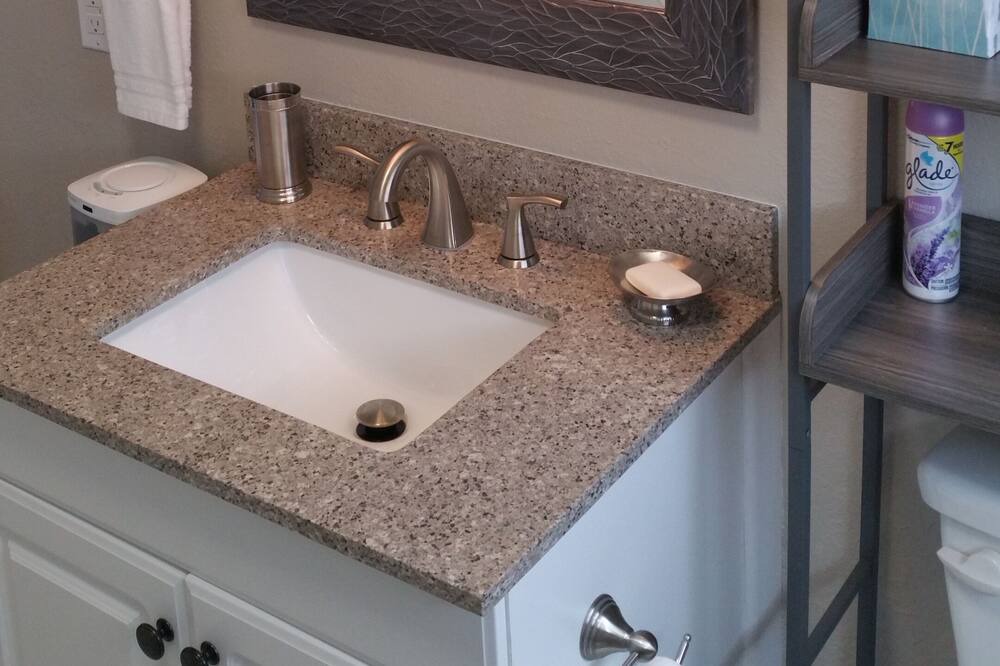 Photo of Bathroom in Robinson