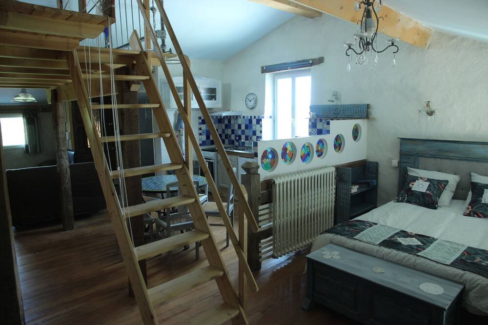 Photo of Bedroom in Pergain Taillac