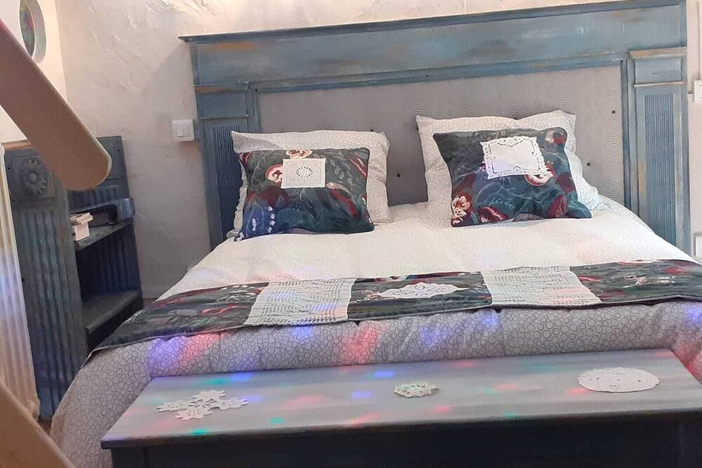 Photo of Bedroom in Pergain Taillac
