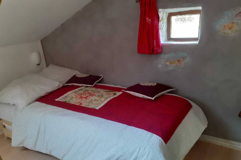 Photo of Bedroom in Pergain Taillac
