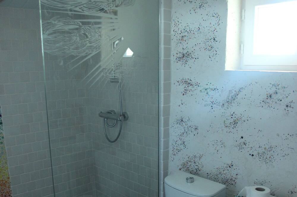 Photo of Bathroom in Pergain Taillac
