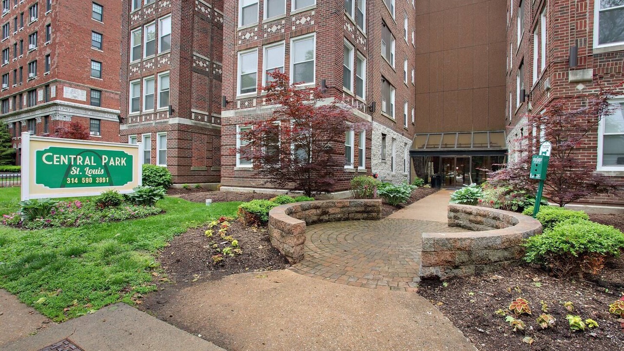 Photo of Outdoor in DeBaliviere Place