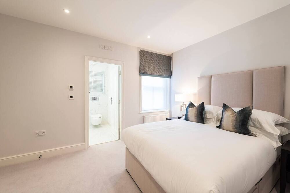 Photo of Others in Ravenscourt Park