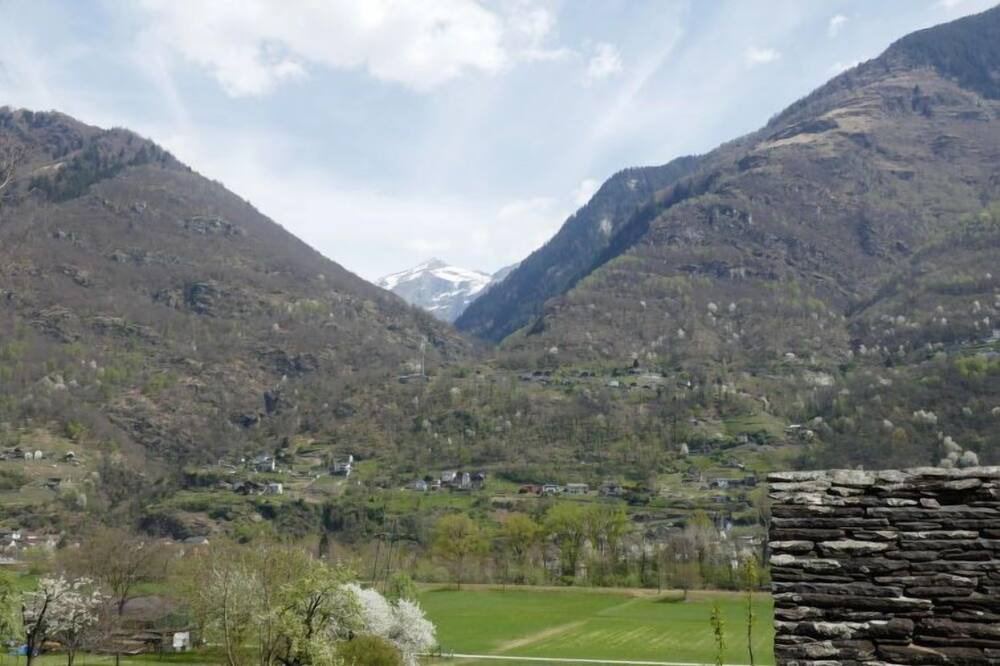 Photo of Others in Semione