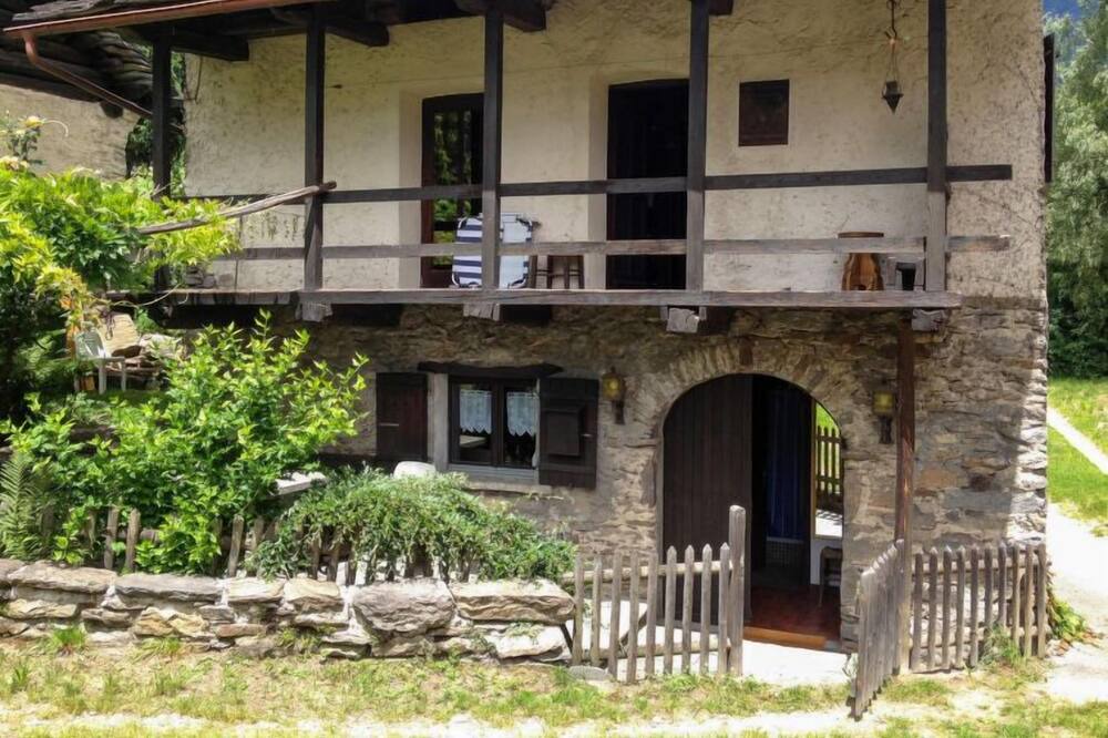 Photo of Outdoor in Semione